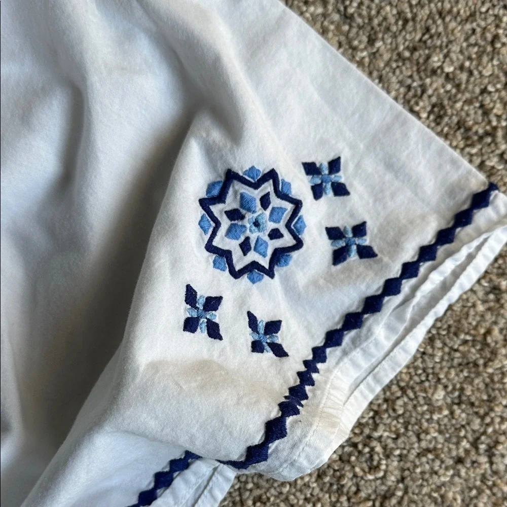 Gymboree Kids White Blue Embroidered Cotton‎ Blouse Top Size 6 Nordic Festive